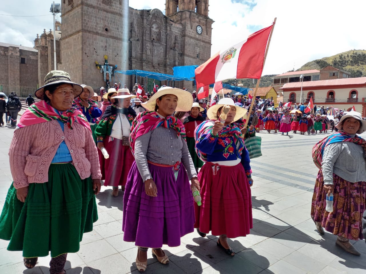 Women protesters Perú